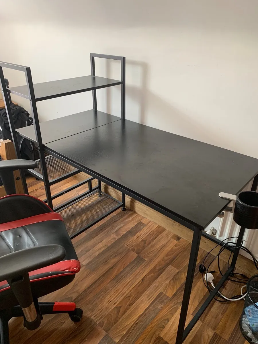 Gaming / office desk with chair - Image 2