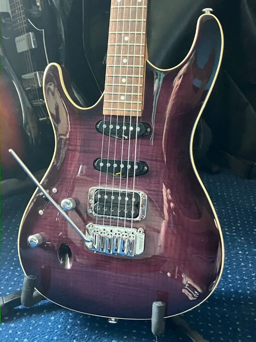 Ibanez Left-Handed Guitar + Free Electric Guitar - Image 1