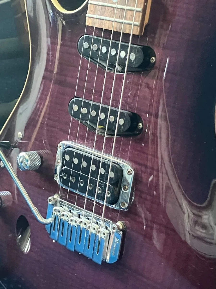 Ibanez Left-Handed Guitar + Free Electric Guitar - Image 2