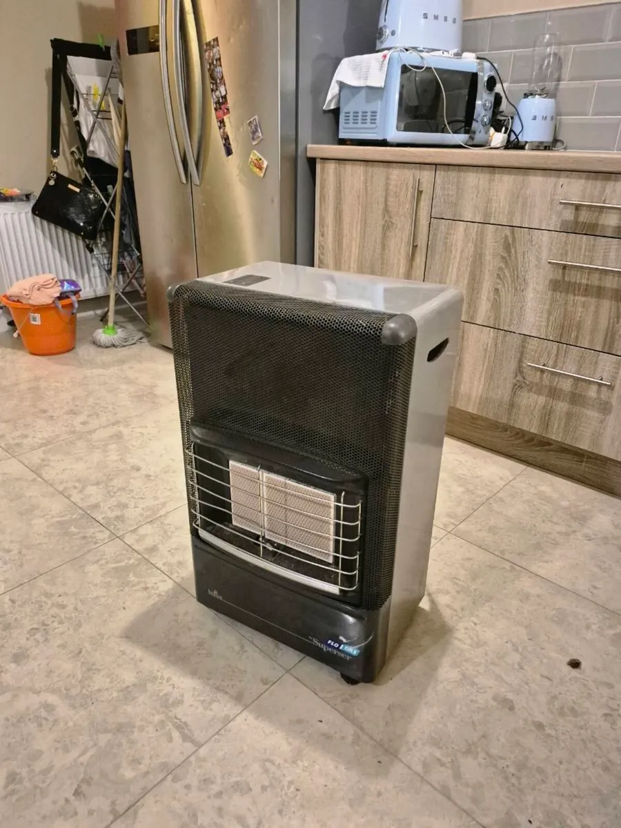 Helios Superser portable gas heater
Good working o - Image 1