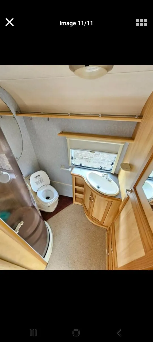 Caravan with awning/all accessories - Image 2