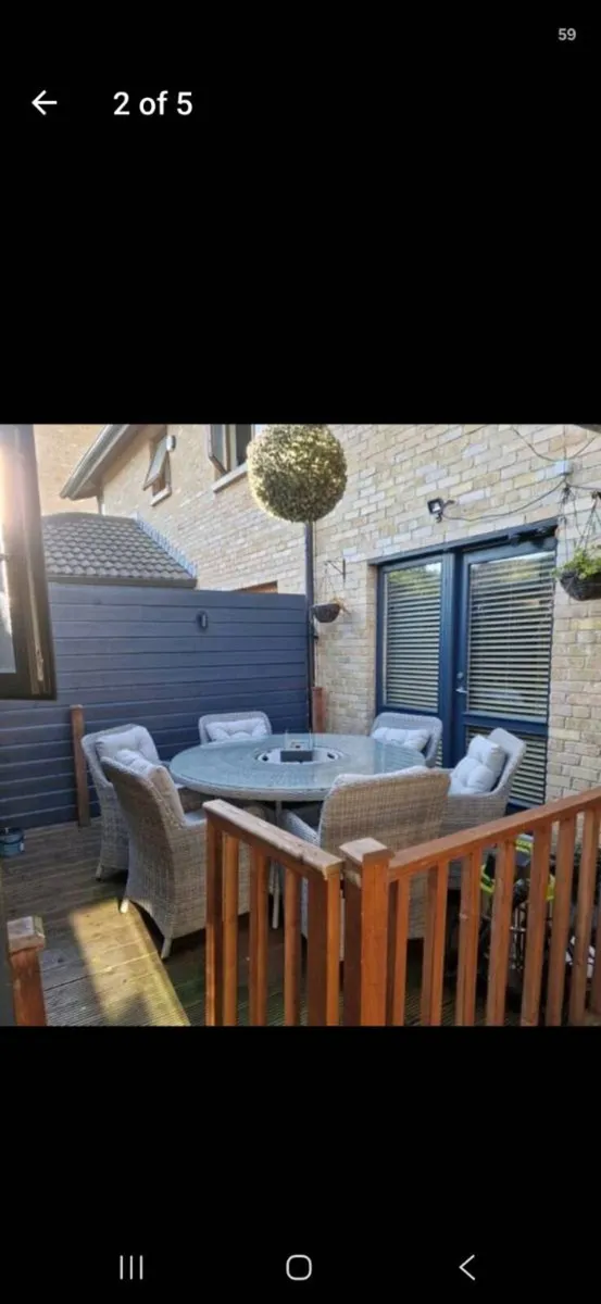 Outdoor table and chairs - Image 1