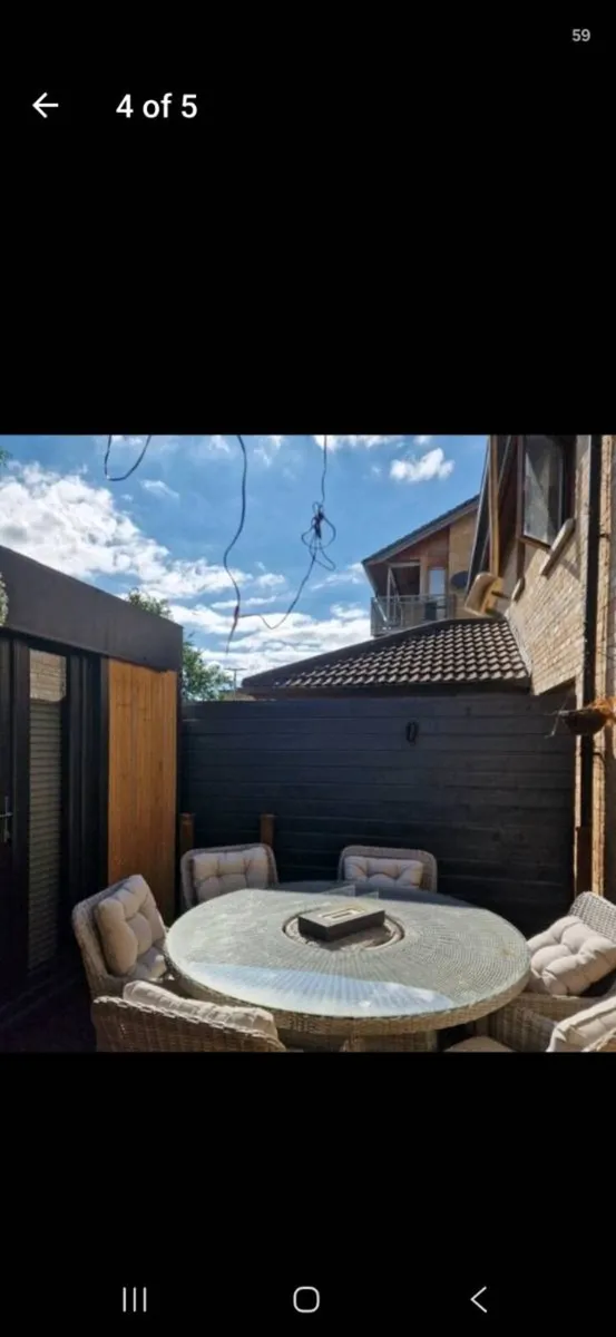 Outdoor table and chairs - Image 3