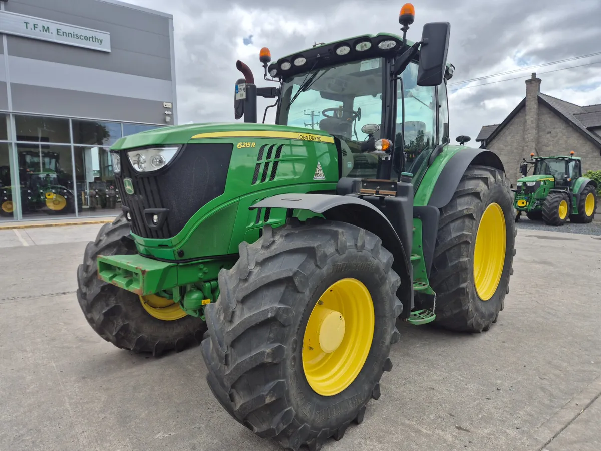 John Deere 6215R 2022 - Image 1