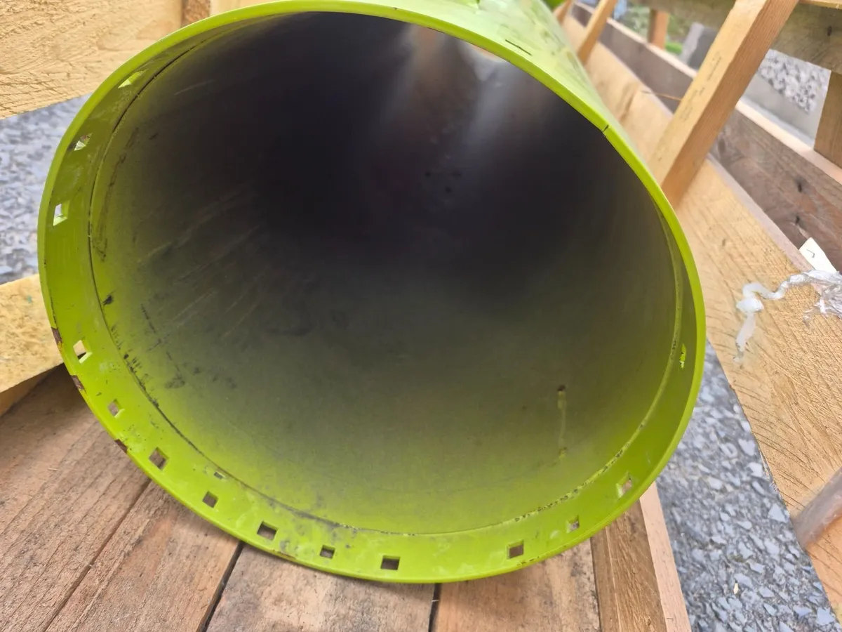 ClAAS lexion Combine harvester Auger and grain sho - Image 3