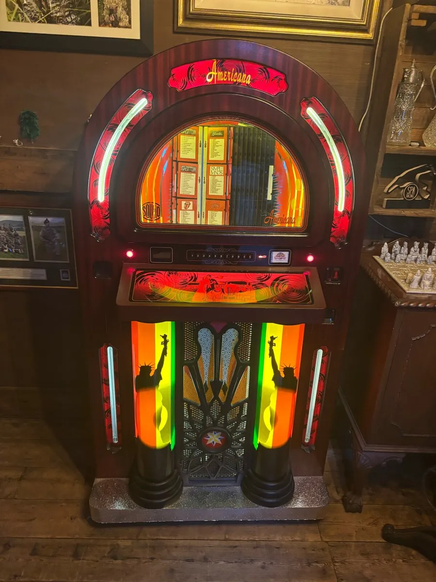 Sound Leisure CD Jukebox - Image 1