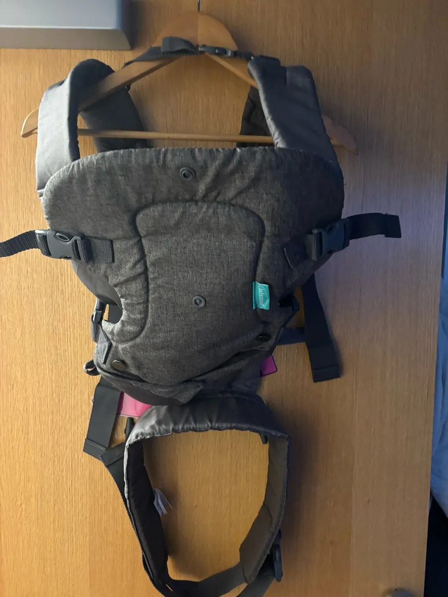Infantino Baby Carrier - Image 2