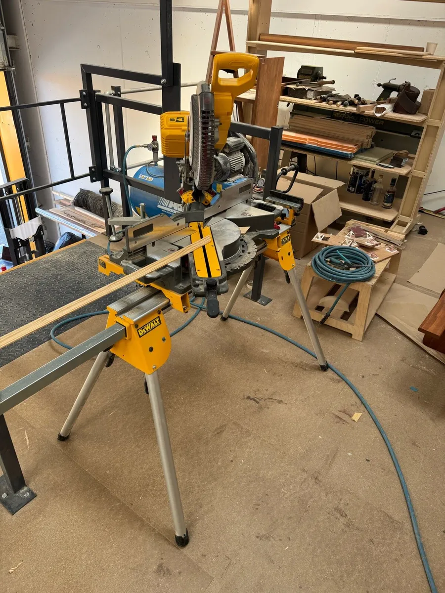 Dewalt chop saw dhs780 - Image 4