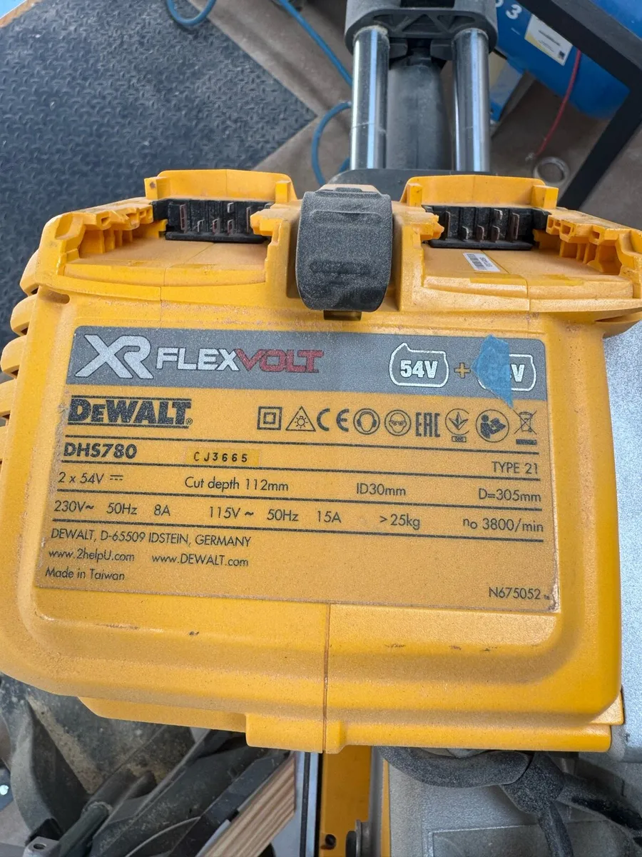 Dewalt chop saw dhs780 - Image 2