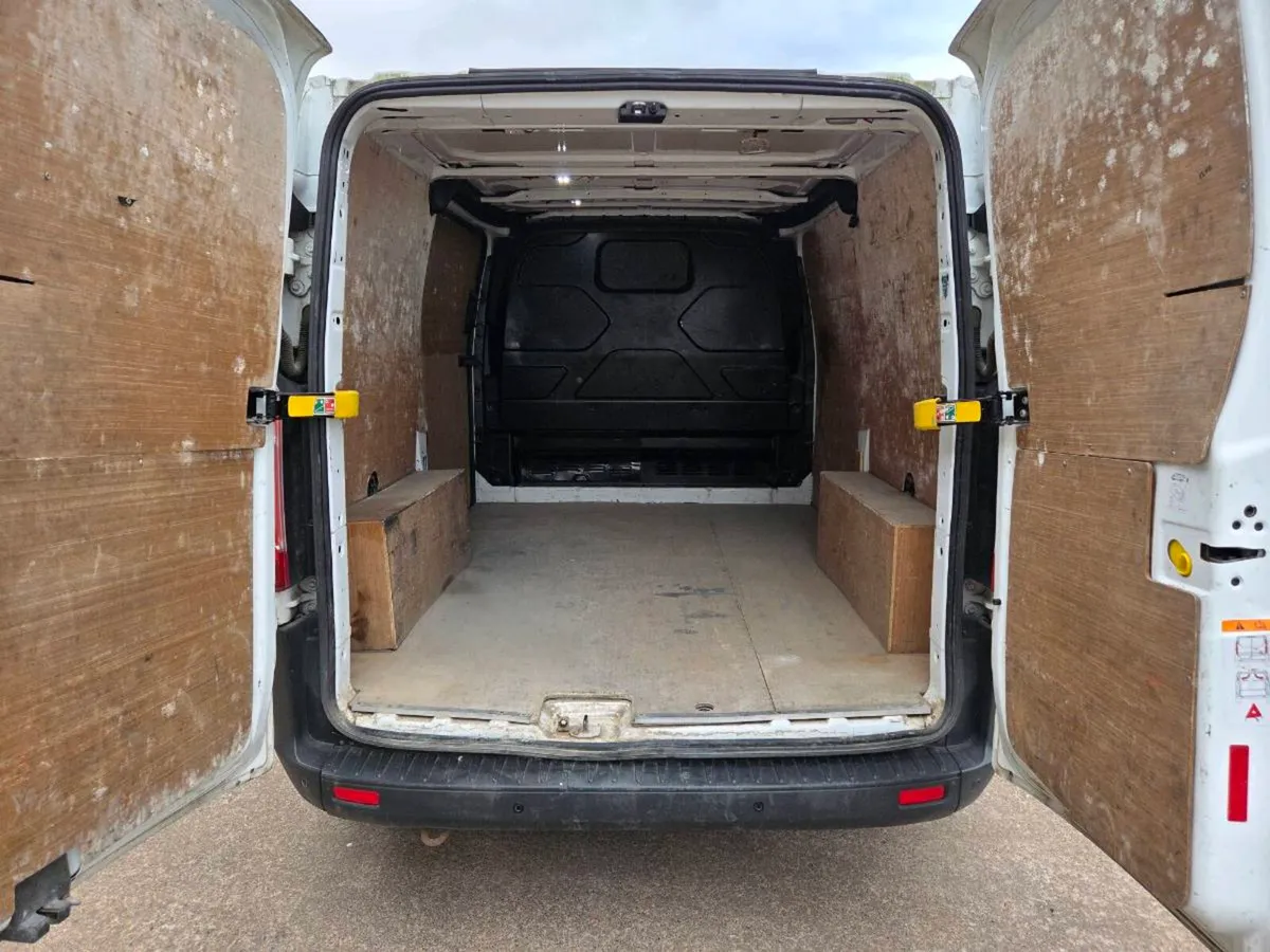 Ford Transit Custom Van - Image 3