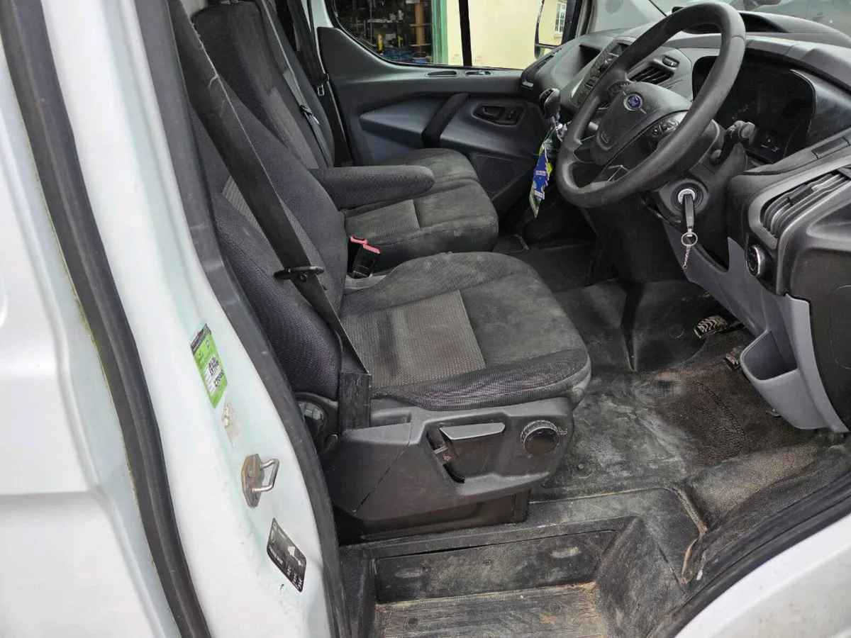 Ford Transit Custom Van - Image 4