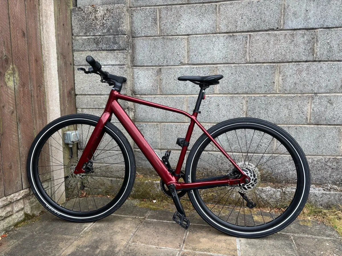 Orbea Vibe H30 - Electric ( Size M ) - Image 1