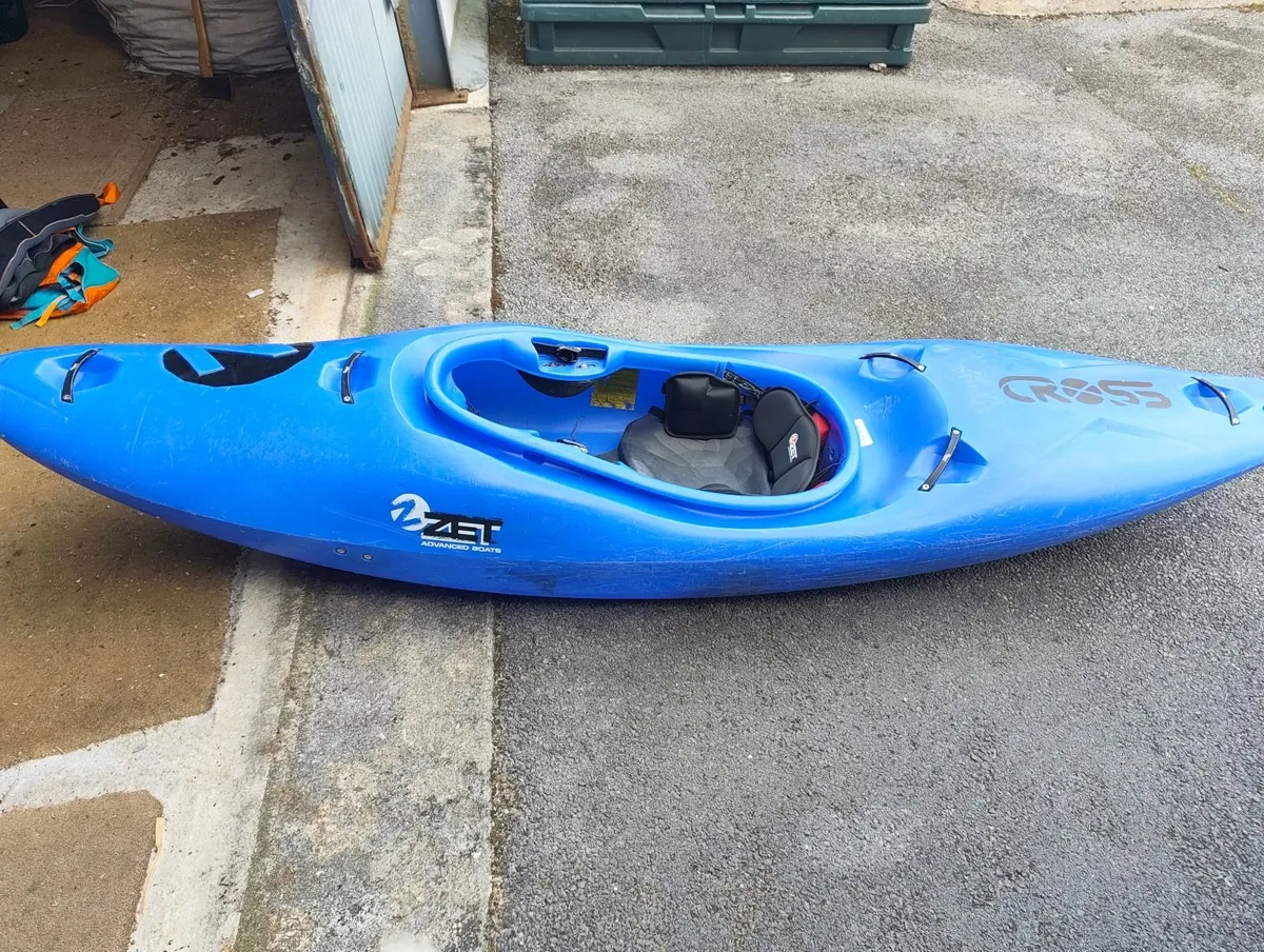 Zet Cross Whitewater Kayak - Image 3