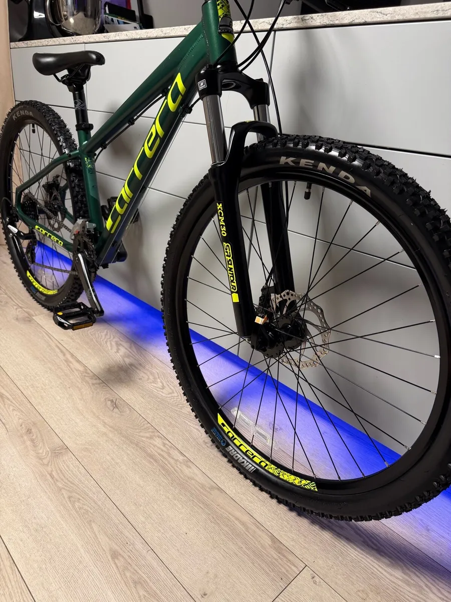 Carrera Vengeance Bike - Image 4