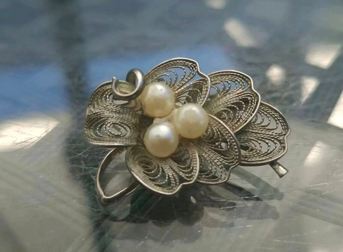 Beautiful old Silver Broach with Pearls - Image 1
