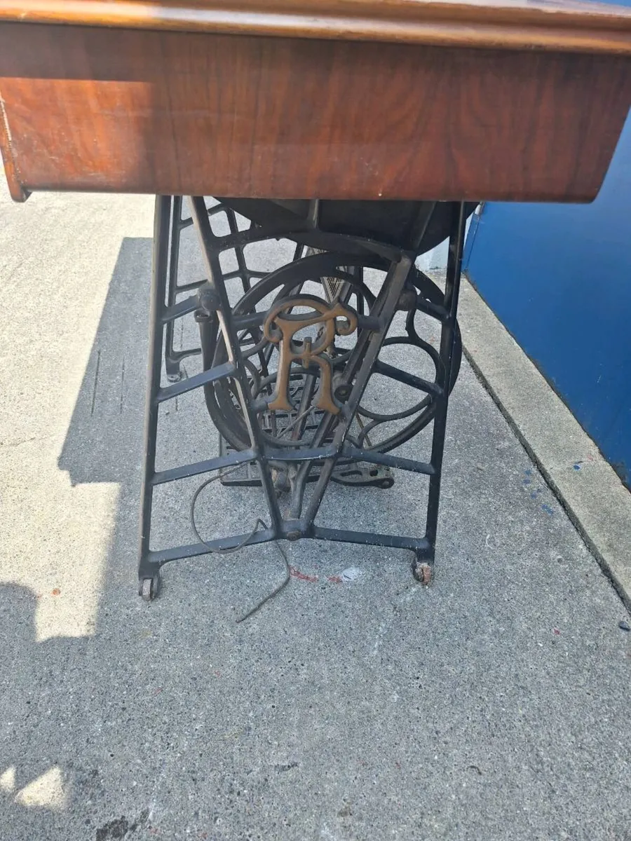 Frister & Rossmann Hand Crank c1901 - Image 3