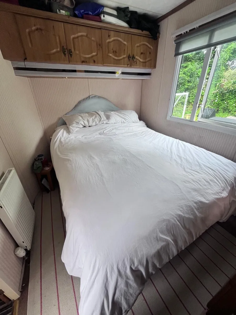 Three Bedroom Mobile Home - Bermuda 2000 - Image 4
