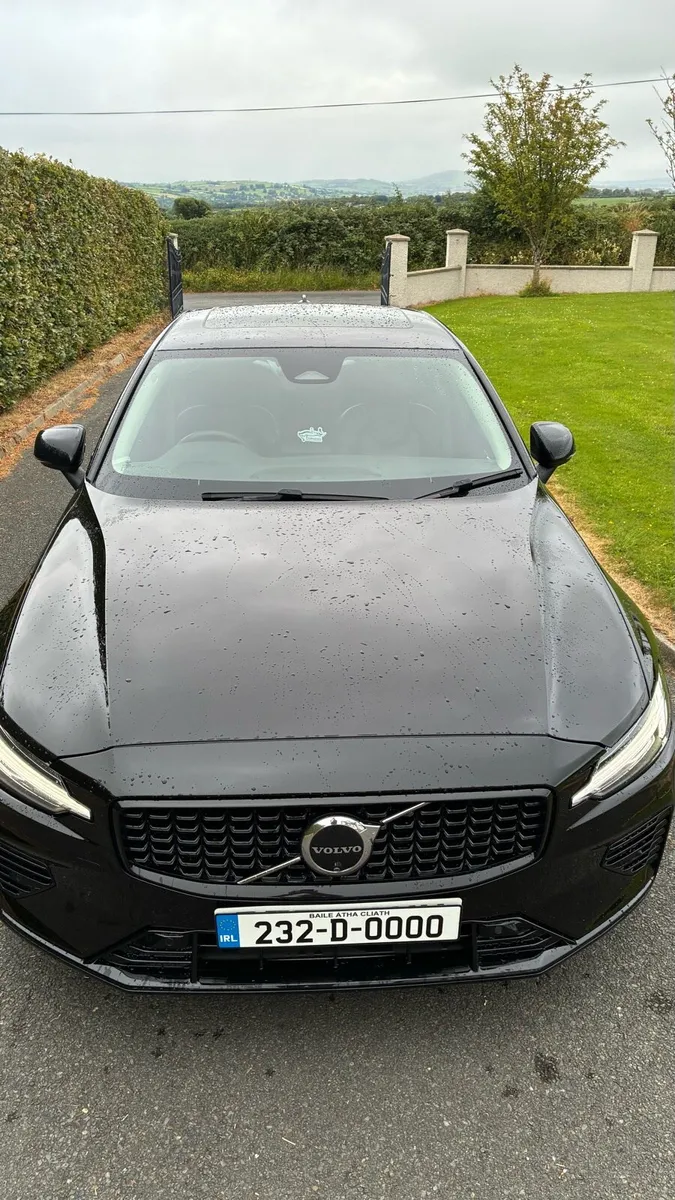 Volvo S60 ultimate T8 455bhp AWD - Image 4