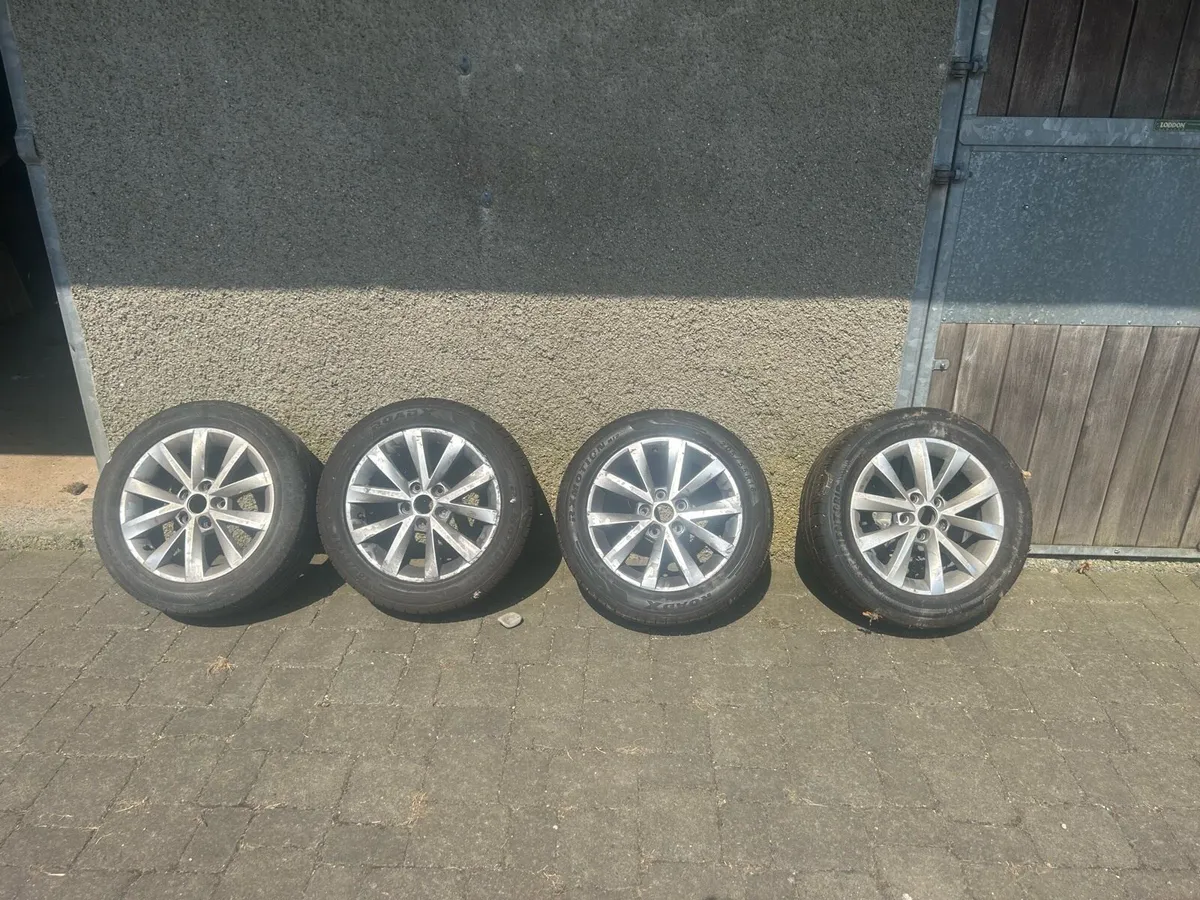 16 inch alloys - Image 1