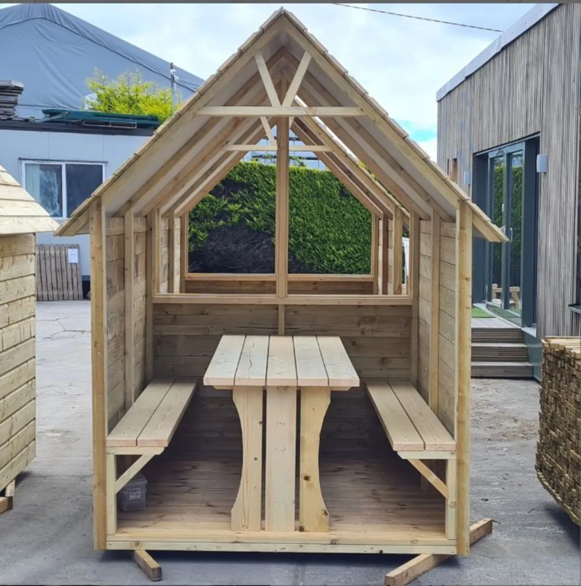 Outdoor Dining Pods - Image 1