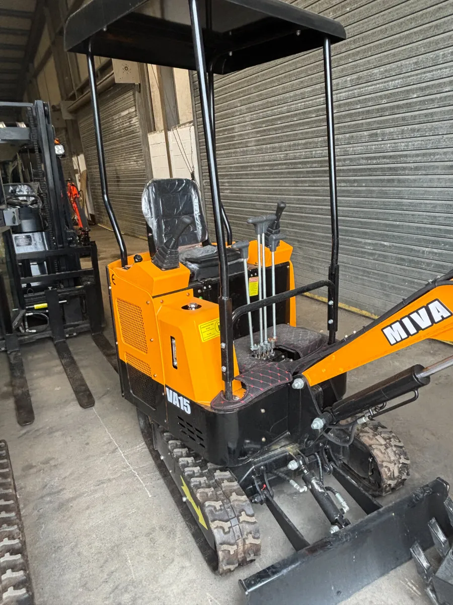 Miva VA15 mini Excavator - Image 2