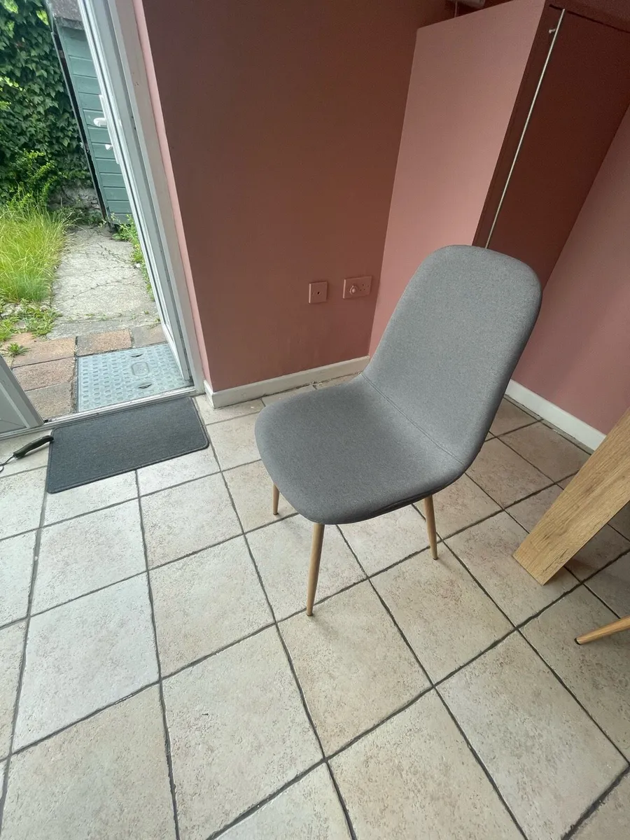 Kitchen Table + 4 Chairs - Image 3