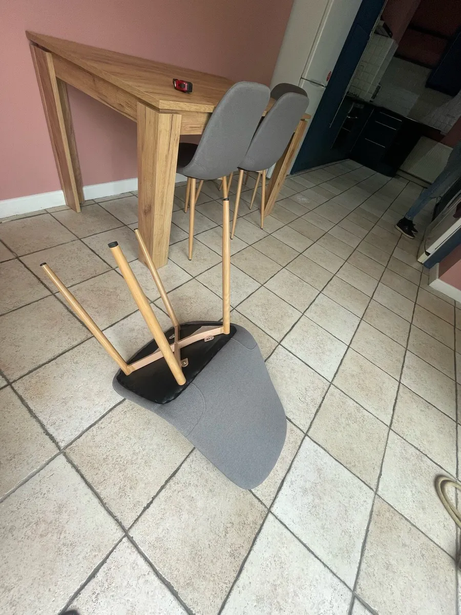 Kitchen Table + 4 Chairs - Image 4