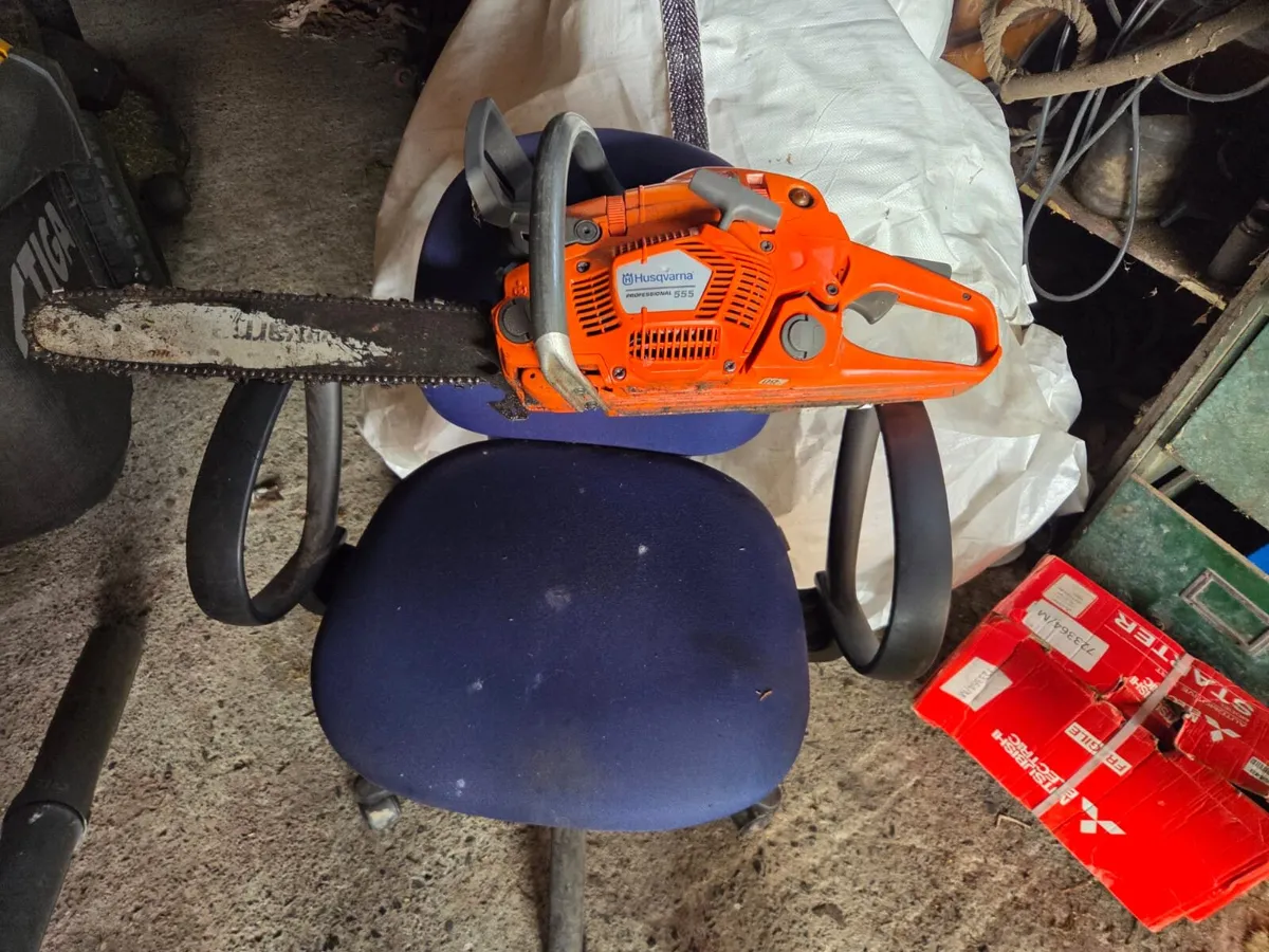Chain saw - Image 2