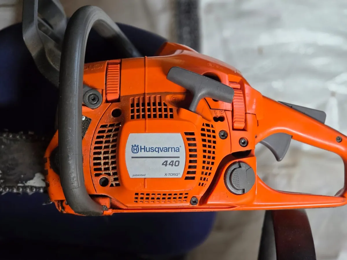 Chain saw - Image 3