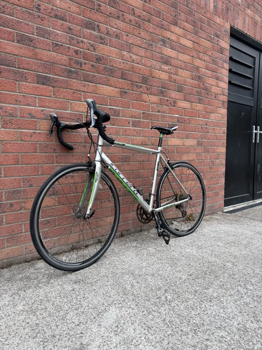 Carrera Vanquish Road Bike - Image 2