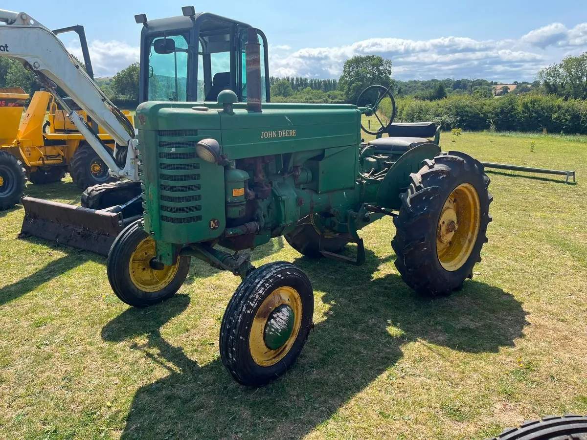 Vintage tractor - Image 2