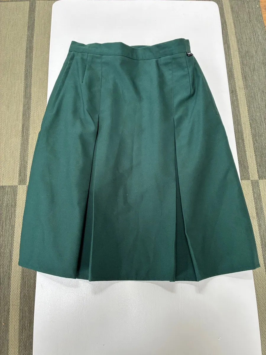 School uniforms - Image 1