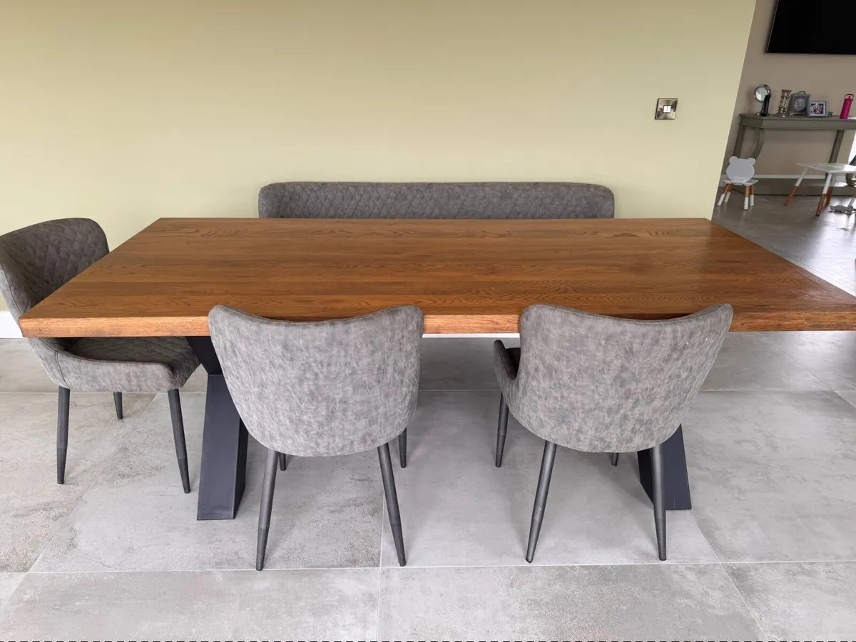 Dining table and chairs - Image 1