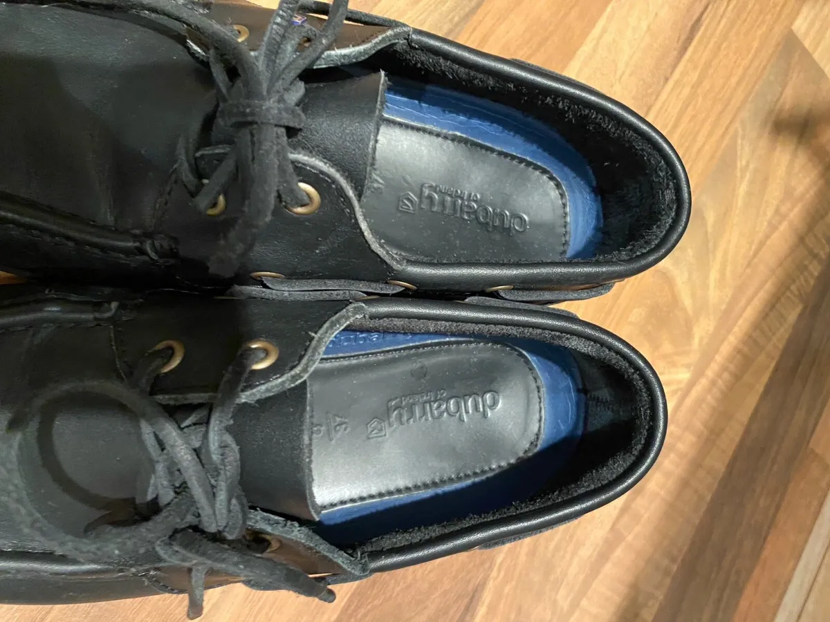 School shoes - Image 4