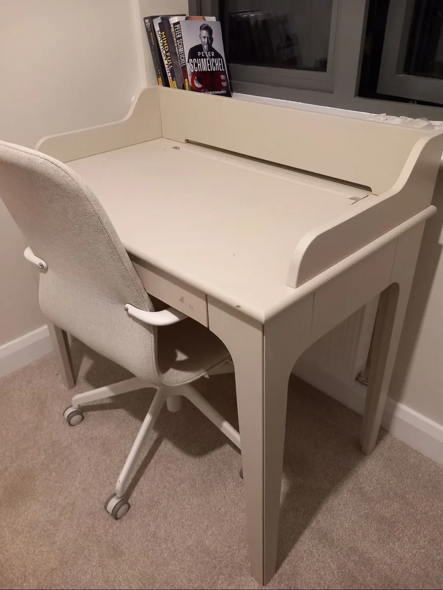 Desk and chair - Image 2