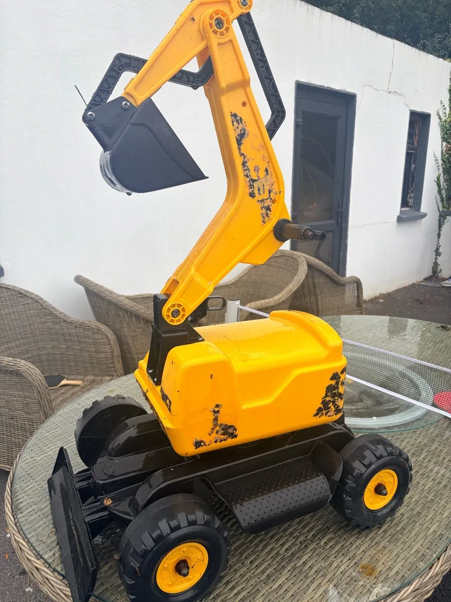 JCB digger & dumper pedal ride ons X2 €70 for both - Image 2