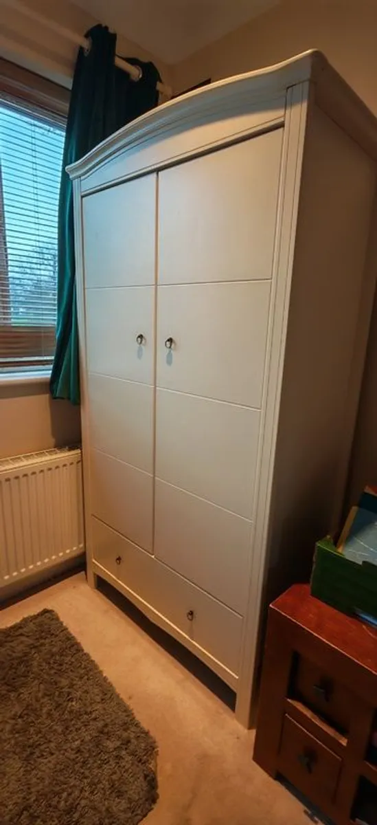 Wardrobe - Image 3