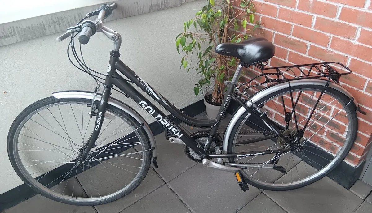 ladies goldrush road bike in perfect condition - Image 4