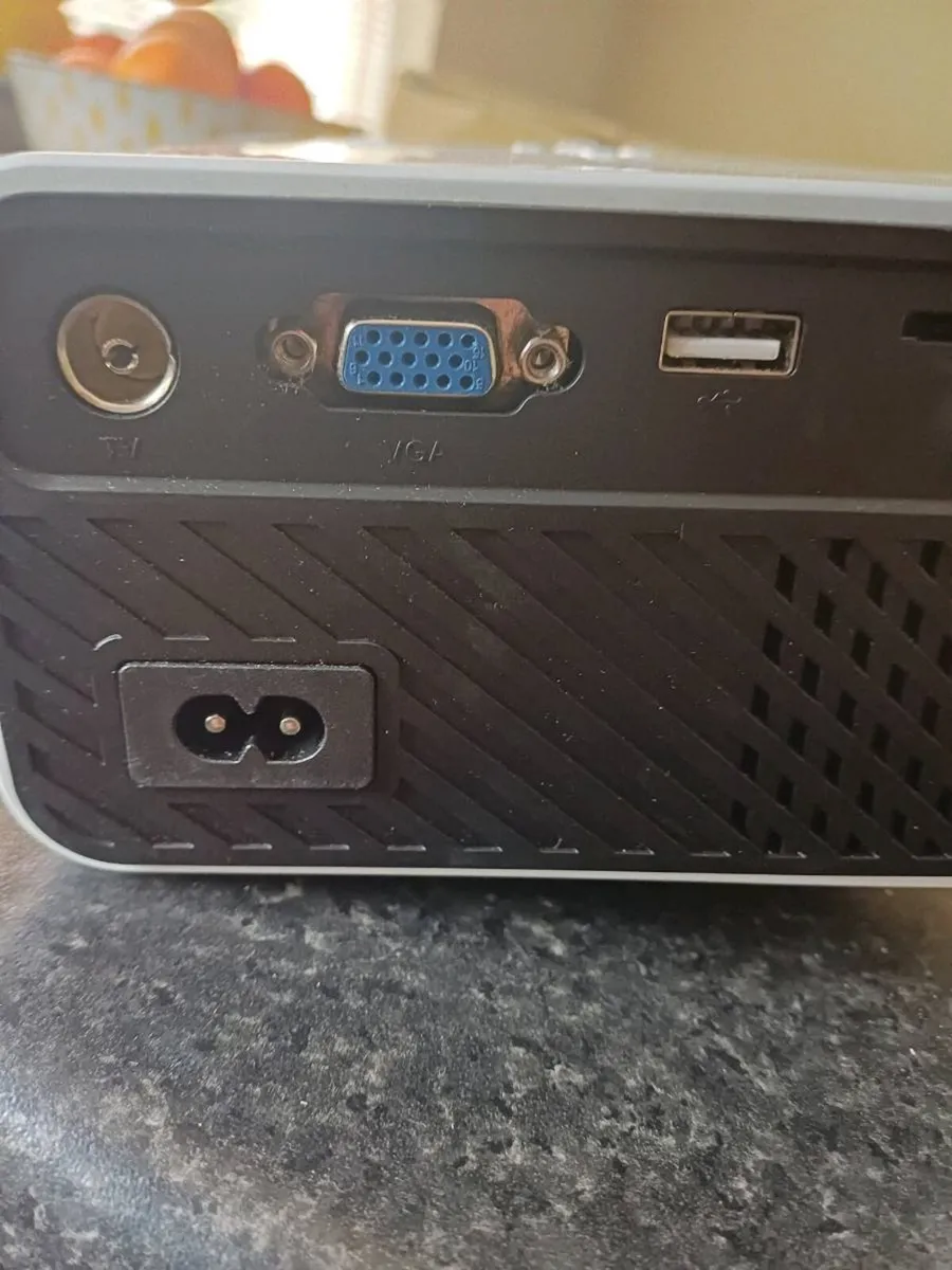 Elephas Home projector - Image 4