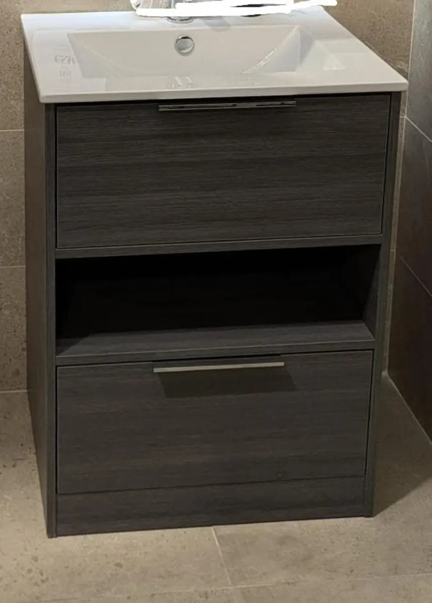 Bathroom cabinet - Image 3