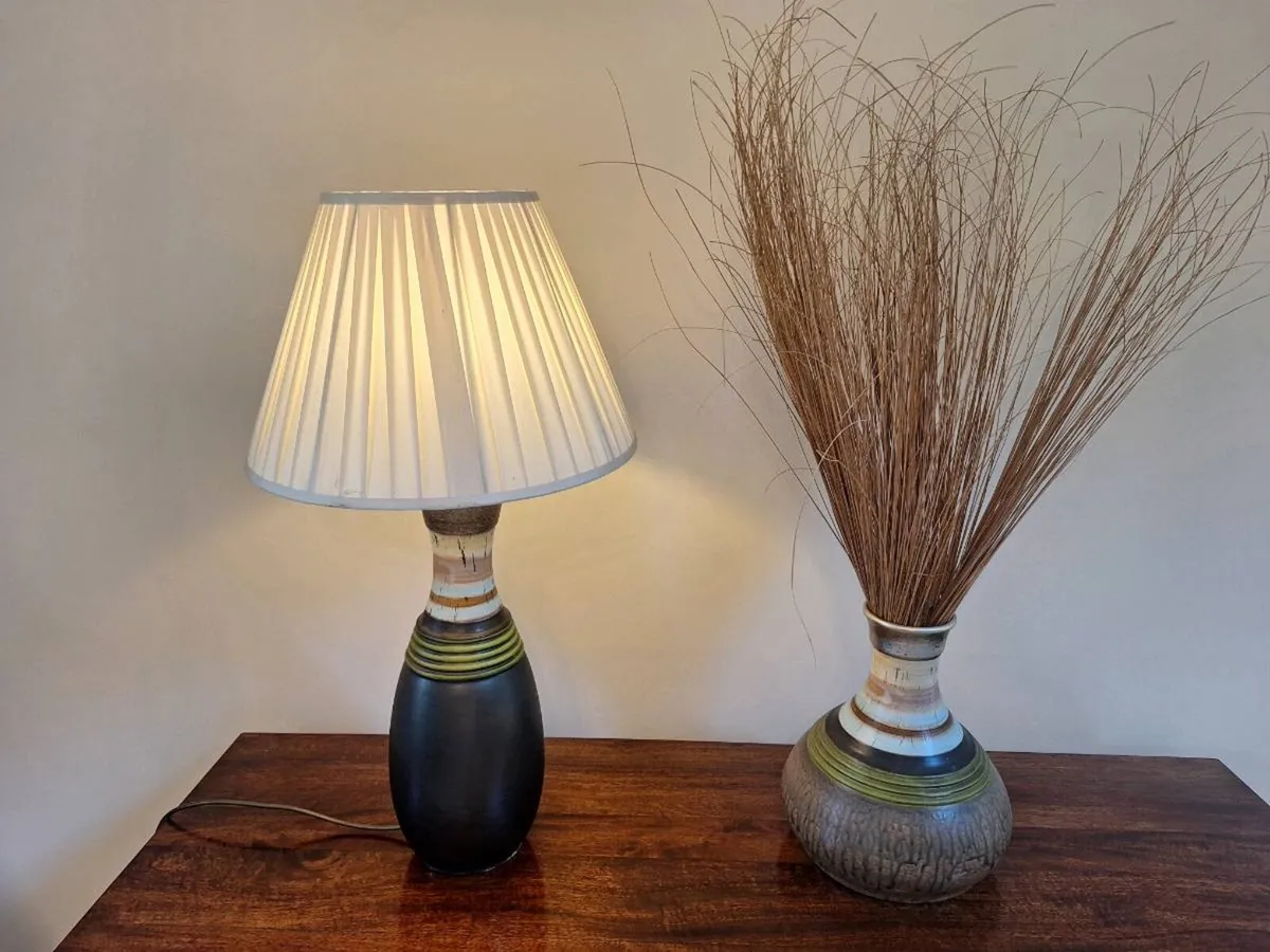 Lamp and Vase - Image 2