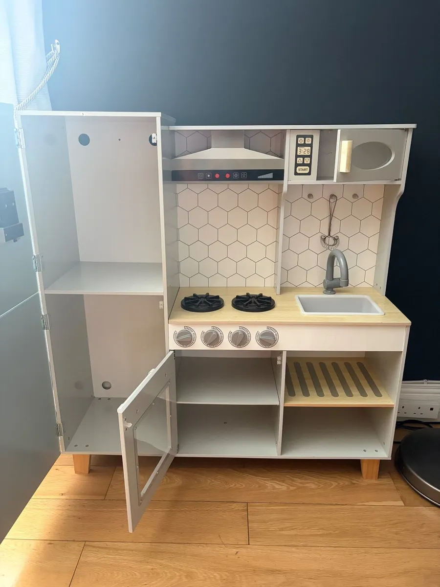 Kids Play Kitchen - Image 2