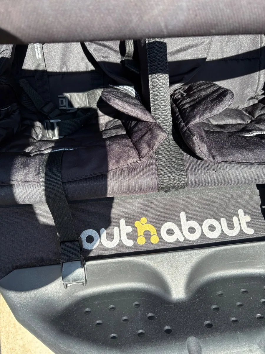 Out n about double buggy - Image 4