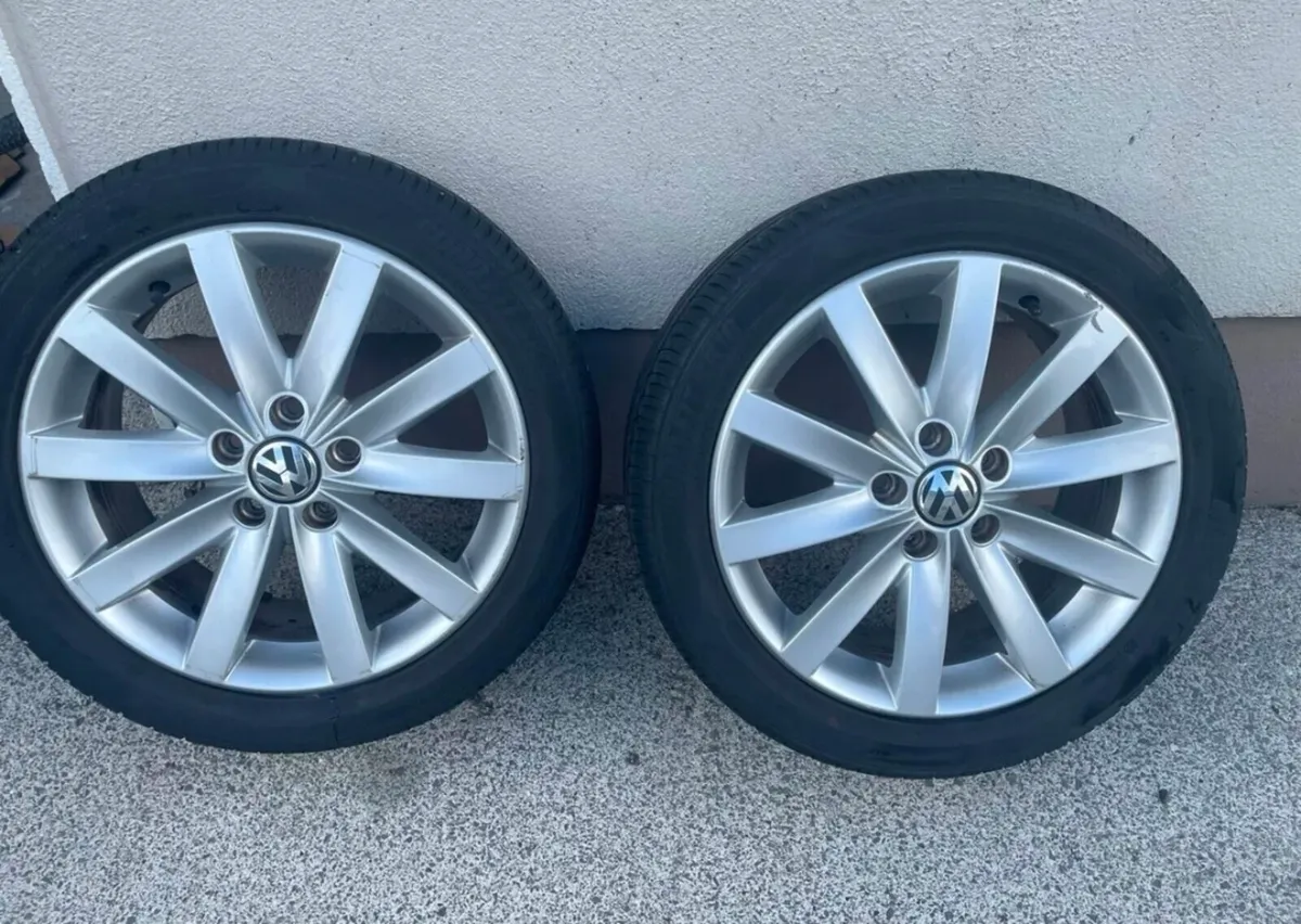 17" Volkswagen Alloy Wheels with Tyres - Image 3