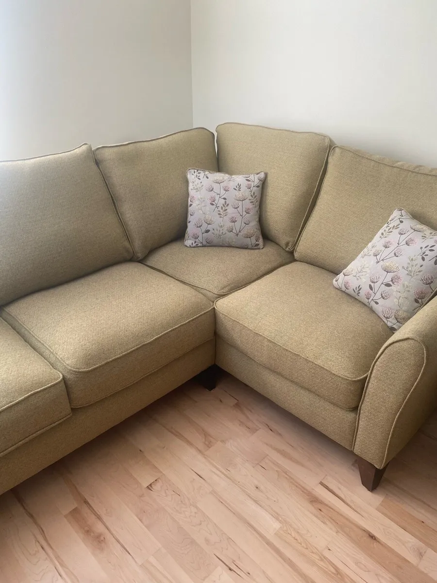 L - shaped sofa - Image 2