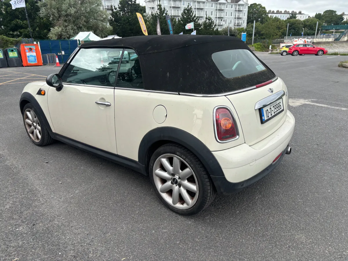 10 Mini Cabrio - Image 4