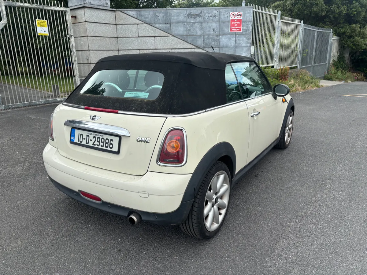 10 Mini Cabrio - Image 3