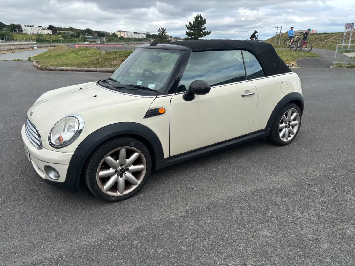 10 Mini Cabrio - Image 2