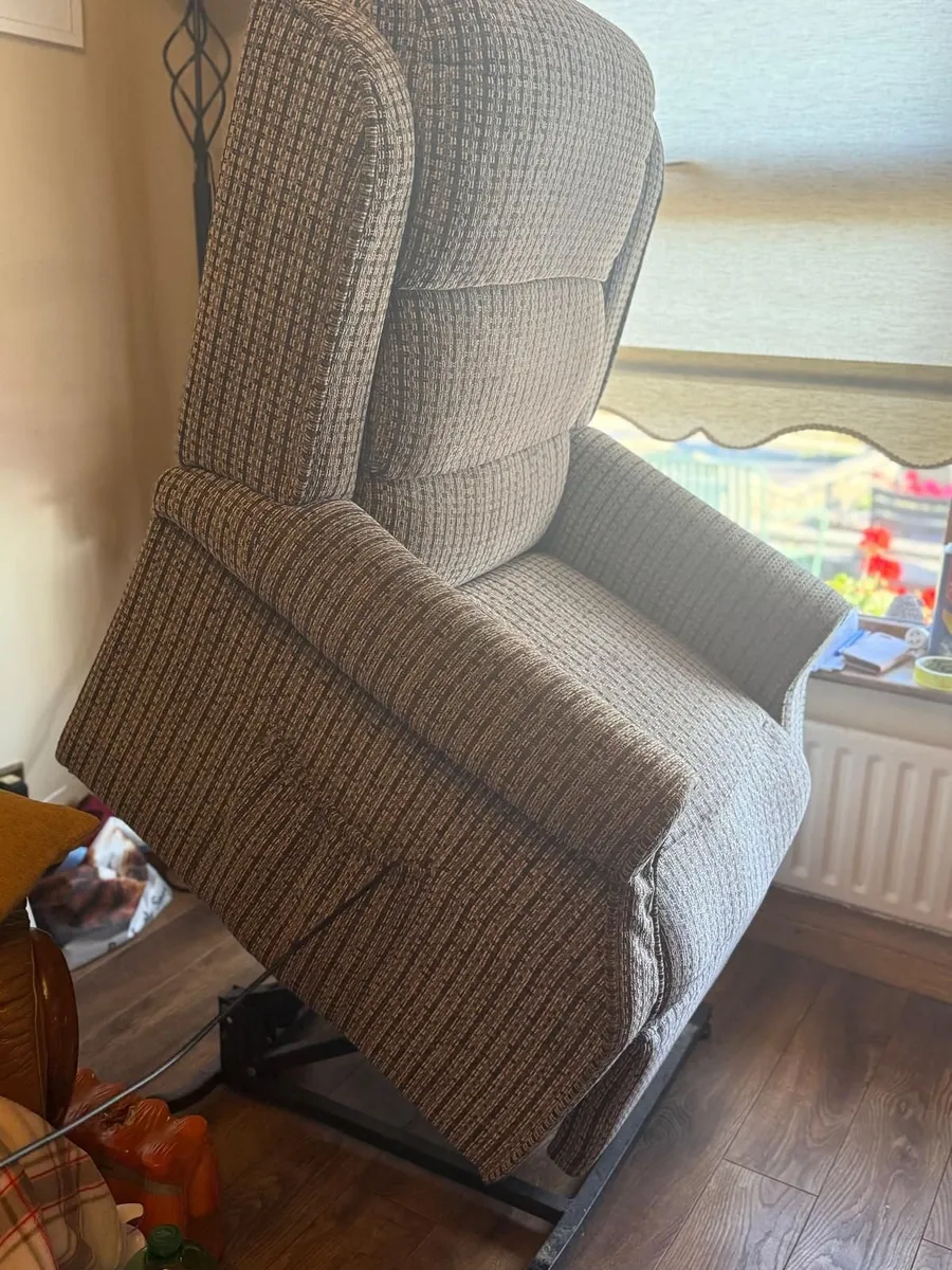 Power Lift and Rise Recliner - Image 1