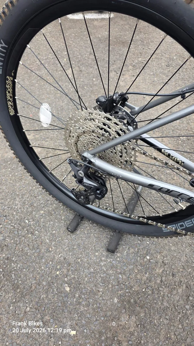 Carrera Mountain Bike 27.5" Shimano Deore 11Speed - Image 3